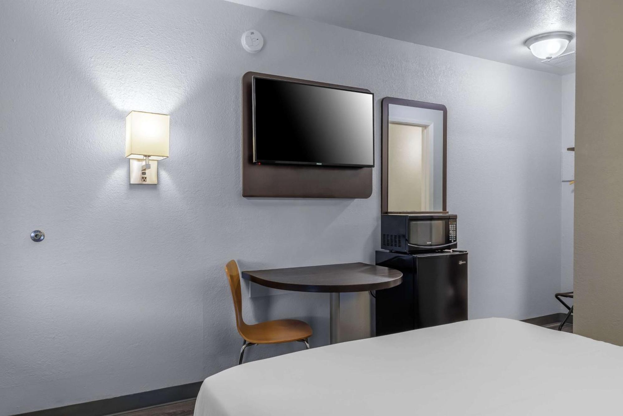 Motel 6 Elizabethtown Exterior photo